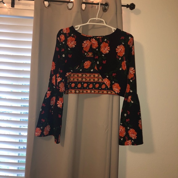 Two piece set - Picture 3 of 3